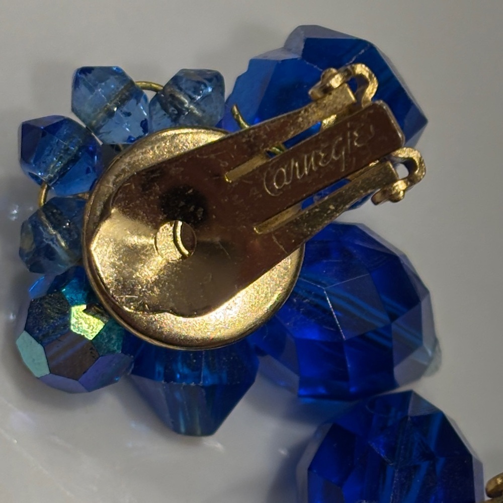 Vintage Carnegie Signed Blue Crystal Clip-On Earrings Aurora Borealis Statement - Picture 2 of 4